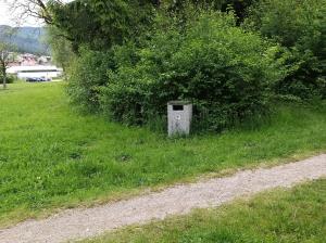 Postavitev koša v zavrtovih  za novimi bloki Cesta na Jezero. 1Foto Boštjan Otoničar